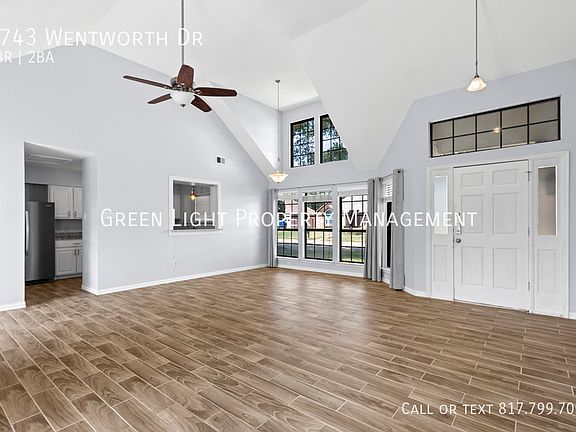 4th image of 2743 Wentworth Dr