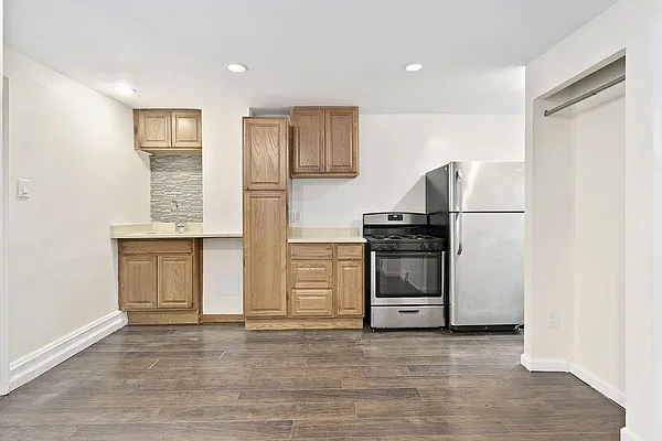 Rented by Compass | media 2