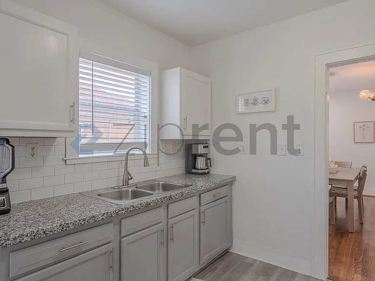 2714 Palm St #2 — Photo 14
