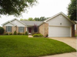 1633 Timber Ridge Estates Dr, Ballwin, MO 63011