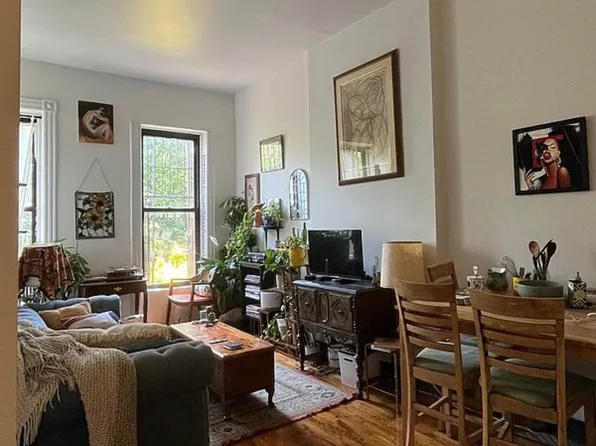 624 Willoughby Avenue image 1 of 5