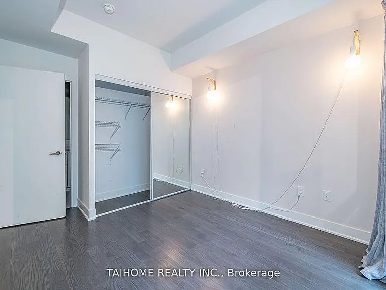955 Bay St #307 — Photo 34