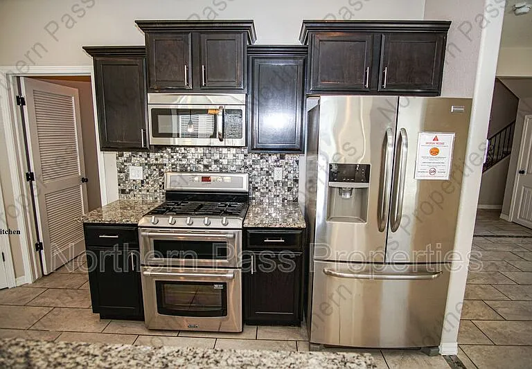 13482 Bradford St — Photo 9