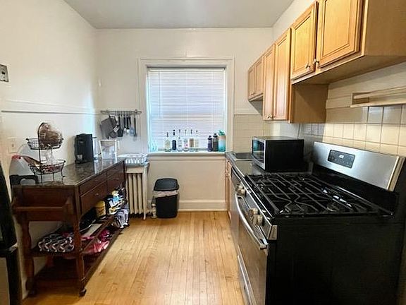 4th image of 1450 W Albion Ave #2