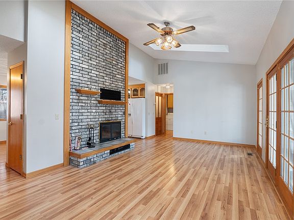 4th image of 1 Bradford Cir
