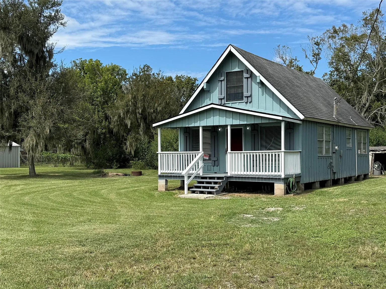 1 bed, 1.0 bath, 980 sqft, $1,300 — Photo 1