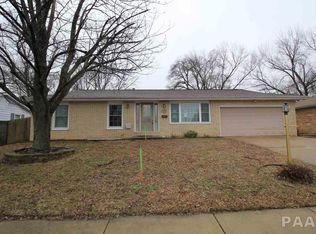1208 Veerman St, Pekin, IL