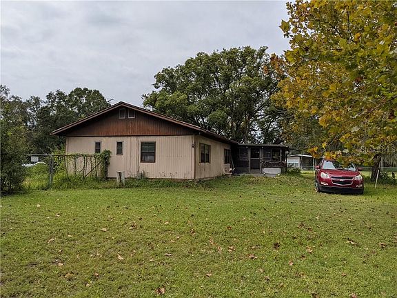 3rd image of 3529 Loury Dr