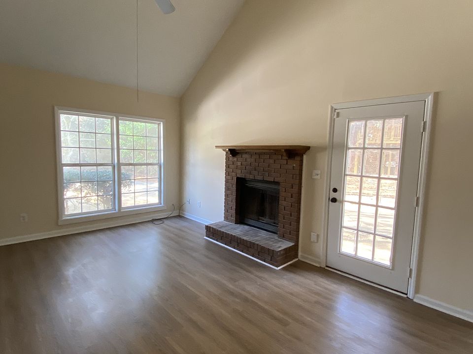 1st image of 6143 Trestlewood Dr APT 2