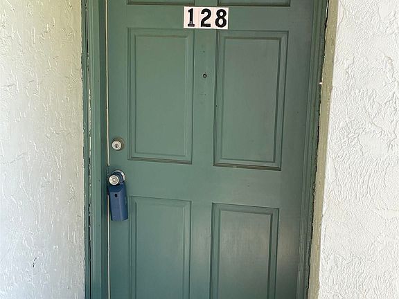 3rd image of 2325 W Pensacola St APT 128