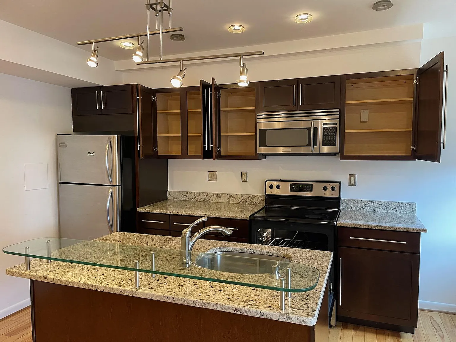 1 bed, 517 sqft, $1,720 — Photo 3