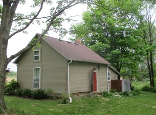 1957 W Coopers Chapel Rd, Veedersburg, IN 47987