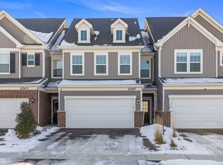 2267 Ryegrass Ln, Bolingbrook, IL 60490