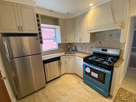 Rented by NY Space Finders Inc. | media 12