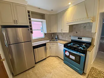 Rented by NY Space Finders Inc.