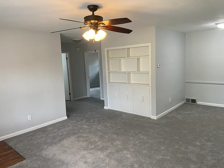 1112 N Geyer Rd — Photo 5