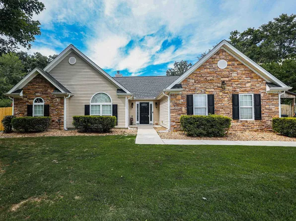 106 Triplet Trl, Douglasville, GA 30134