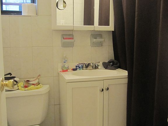 2nd image of 405 E 51st St APT 5H