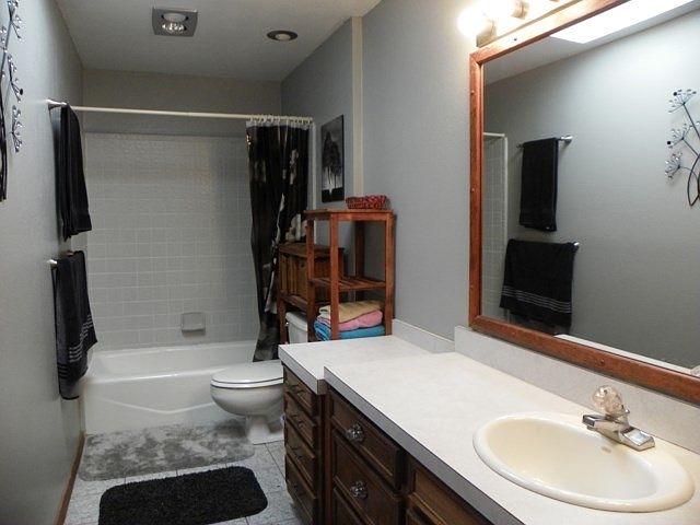 1st image of 1116 Parkland Dr