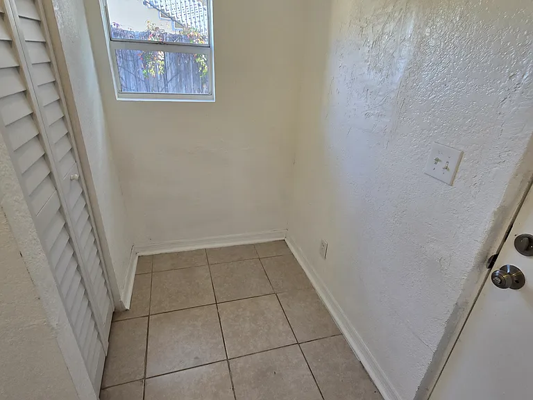 721 21st Ave S #REAR — Photo 13