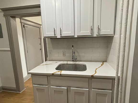 2nd image of 66 N Grove St APT 4