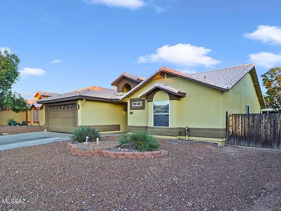 3rd image of 8035 S Queen Creek Dr