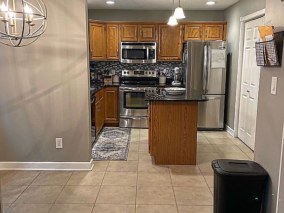 3rd image of 1725 W Lakeview Dr Unit 9