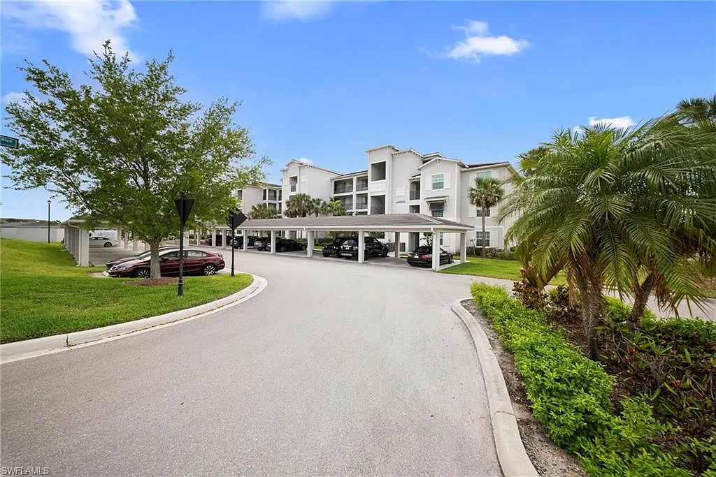 2 bed, 1120 sqft, $6,600 — Photo 3