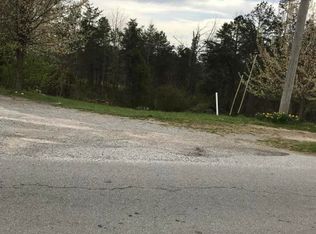 335 Sandhill Rd, Whitley city, KY 42653