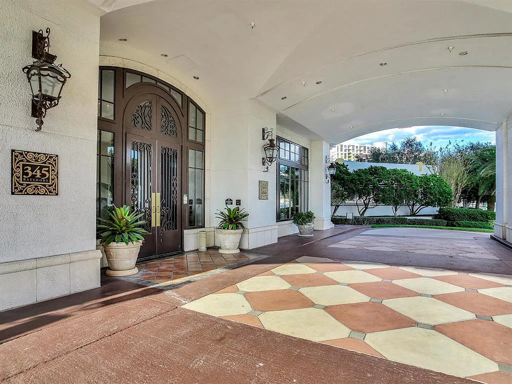 345 Bayshore Blvd — Photo 2