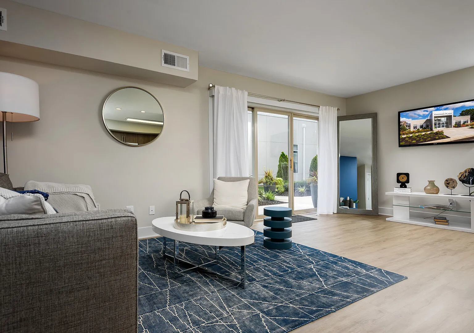 Coopers Place — Photo 4