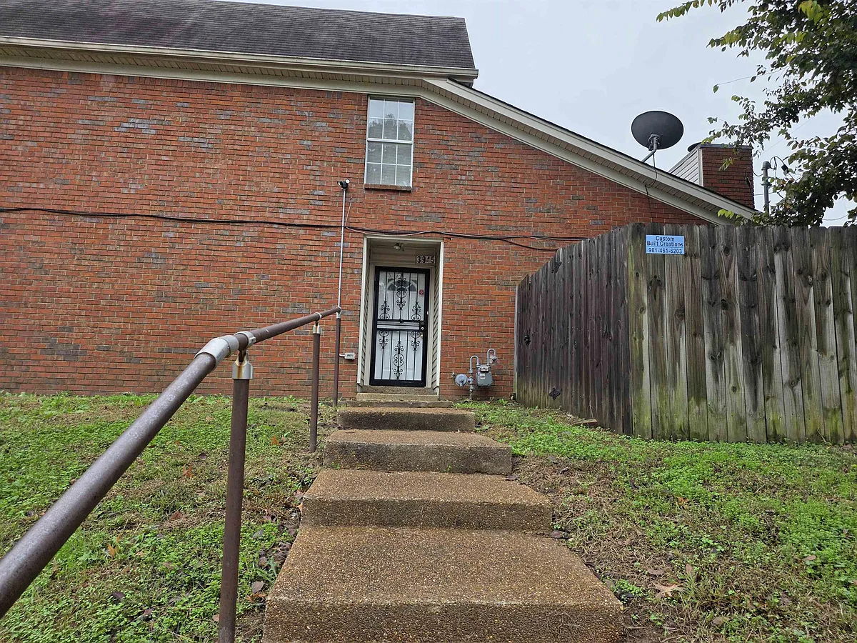 Building Photo - 3945 Oak Branch Cir E