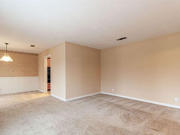 4th image of 1703 Avenue K