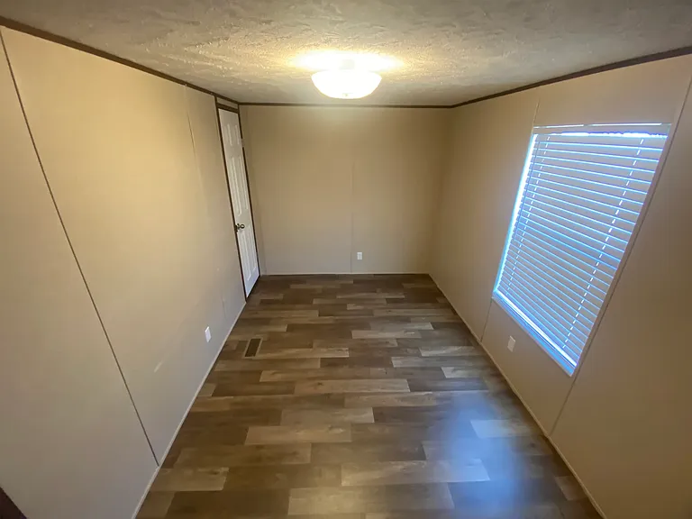131 Eldridge Ln — Photo 15