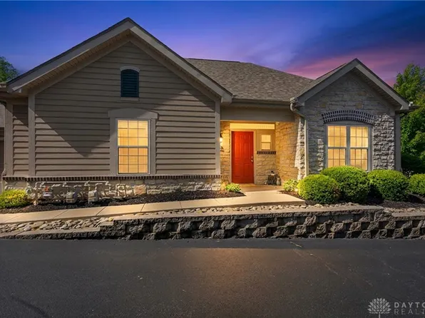 2484 Locust Hill Blvd, Dayton, OH 45431