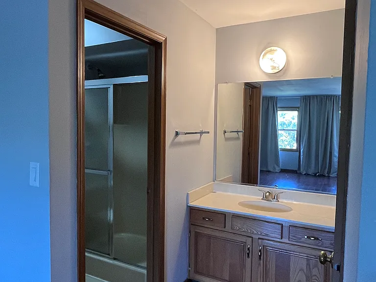 1010 N Ashbury Ave — Photo 17
