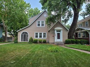 105 Crescent Blvd, Hutchinson, KS 67502