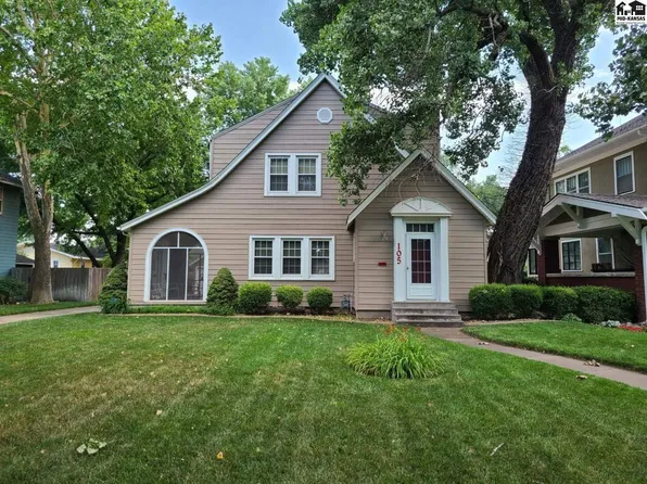 105 Crescent Blvd, Hutchinson, KS 67502