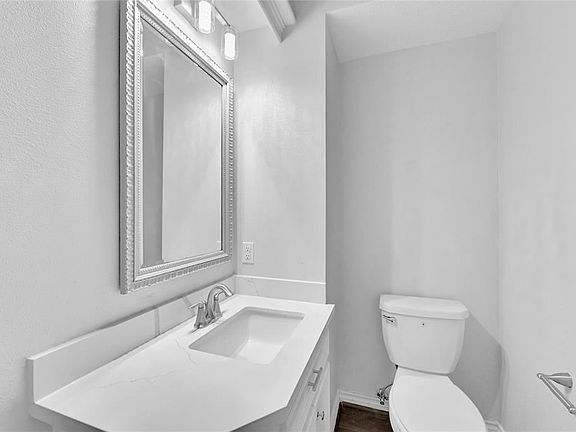 5th image of 20123 Chateau Bend Dr