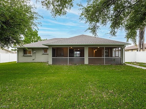 5th image of 1323 SE 21st Ave
