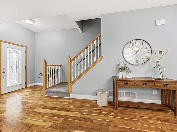 5th image of 11323 Hastings St NE