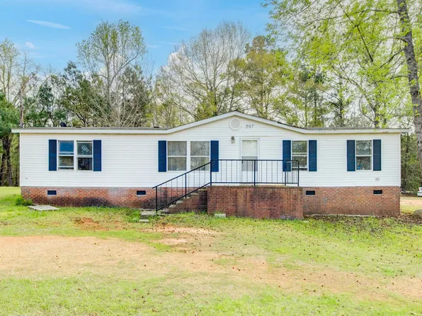 597 Forest Hills Dr, Winnsboro, SC 29180