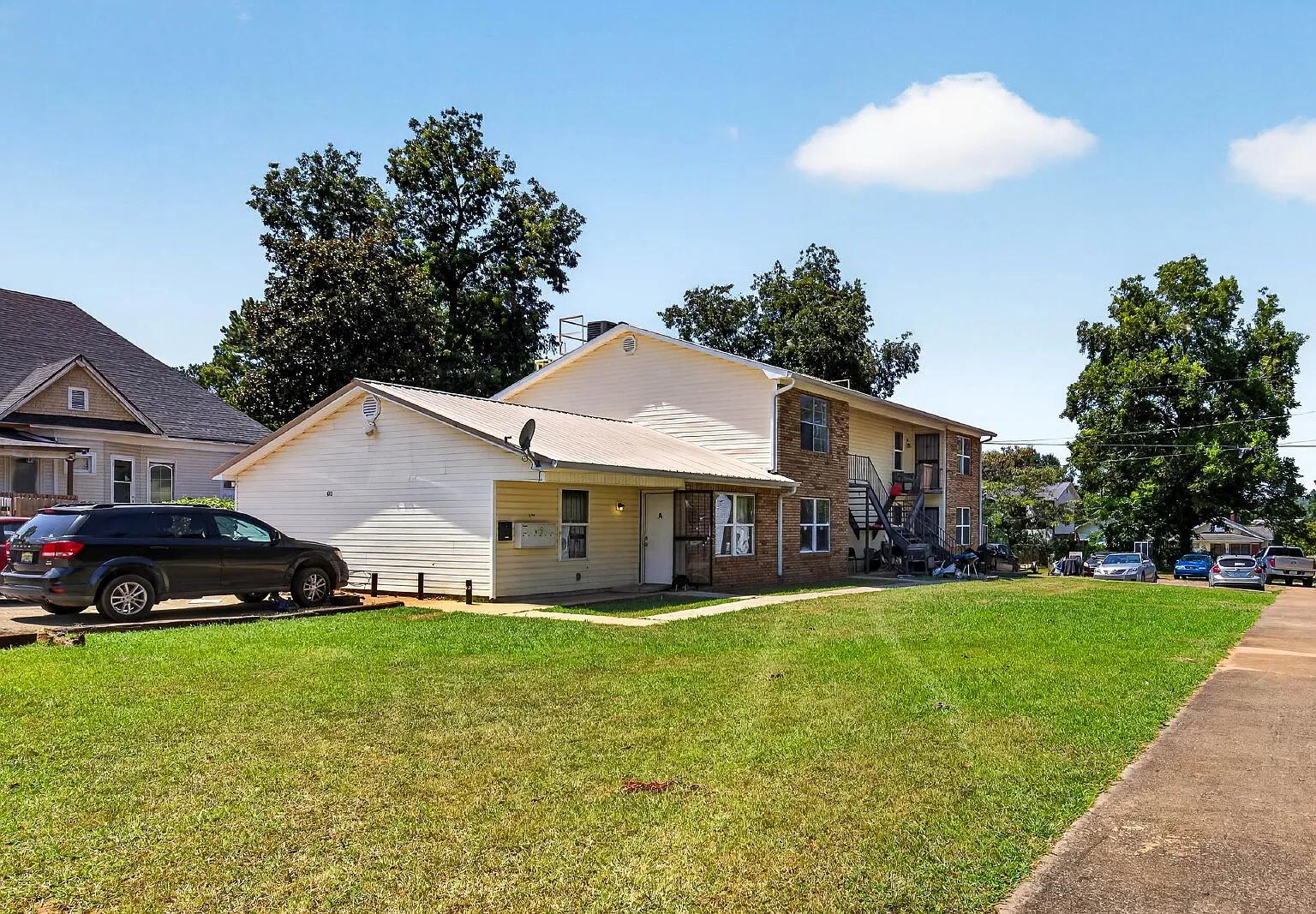 2 bed, 1.0 bath, 800 sqft, $900 — Photo 4