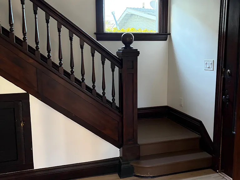 505 Rose Ave — Photo 2