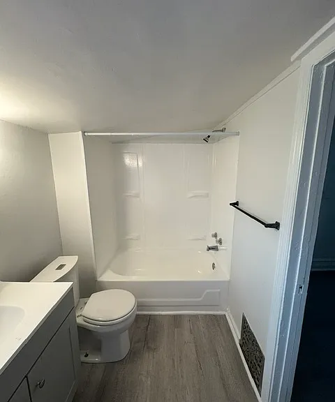 409 Beech St — Photo 17