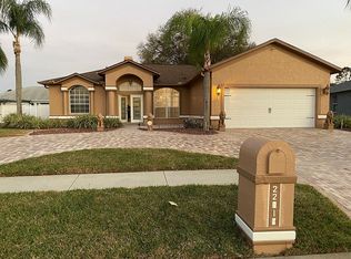 22616 Willow Lakes Dr, Lutz, FL 33549