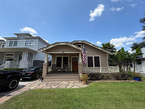 2nd image of 825 Ralfallen St