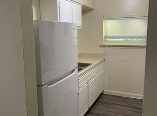2002 Warren Ave #A, Hopewell, VA 23860