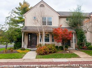 10 Clark Ct #10, East Windsor, NJ 08520