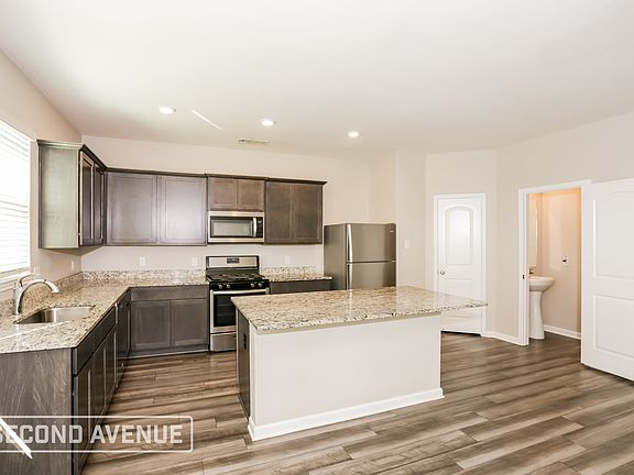 3rd image of 602 Micah Ln